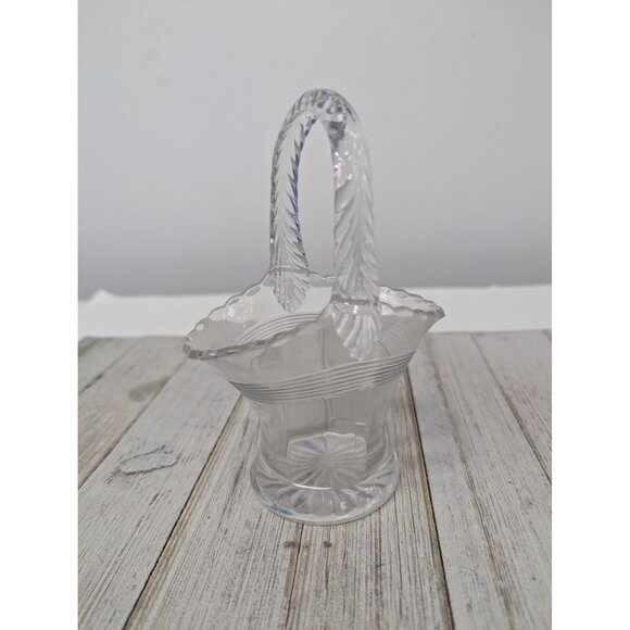 Duncan & Miller Glass Basket Etch Clear Feather Handle Brides Vintage - Picture 1 of 9